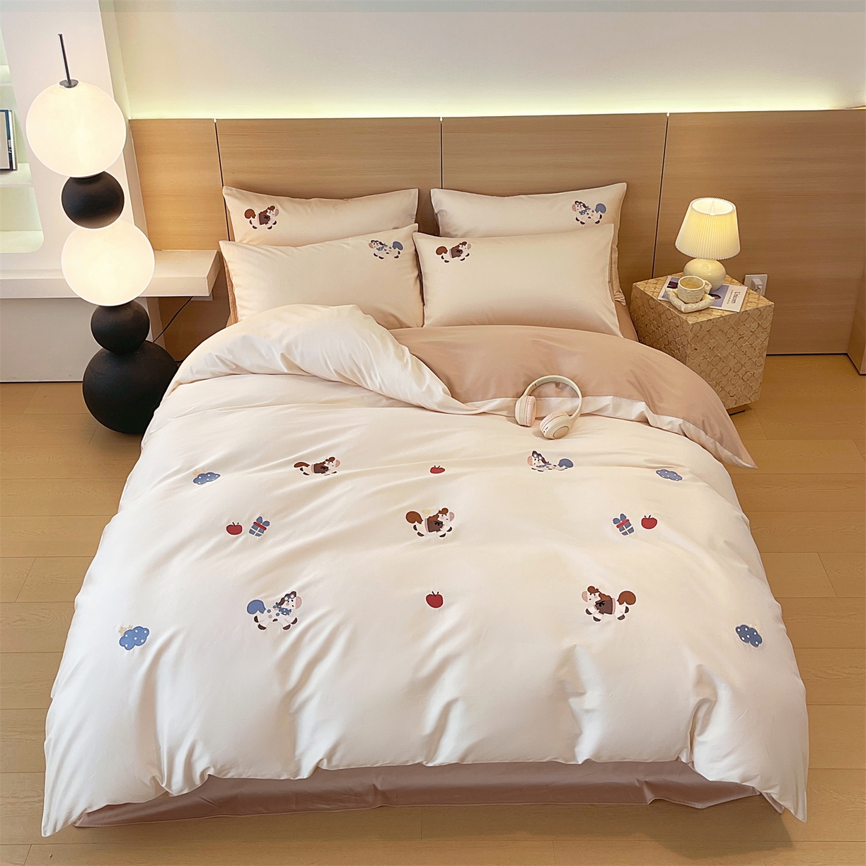 91家纺网 家纺一手货源 找家纺 （总）鼎飞家纺 2026新款100支新疆长绒棉绣花四件套--欢快的小马驹