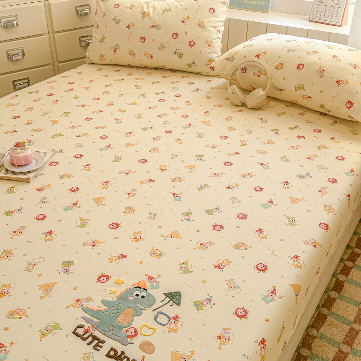 91家纺网 家纺一手货源 找家纺 易辰美 2026新款13372全棉纯棉印花卡通床笠单品床笠单件单床笠 星星恐龙