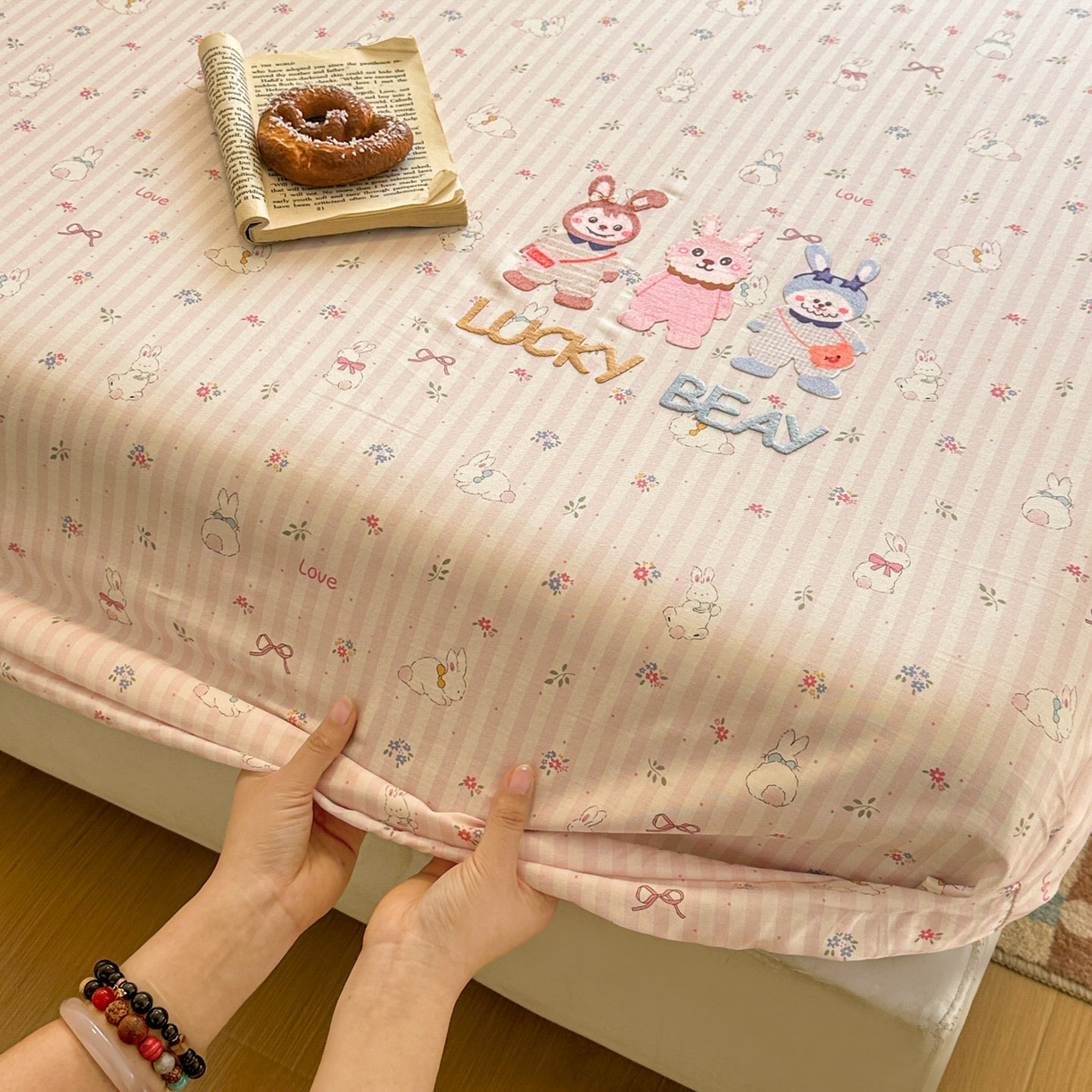 91家纺网 家纺一手货源 找家纺 易辰美 2026新款13372全棉纯棉印花卡通床笠单品床笠单件单床笠 三只兔子