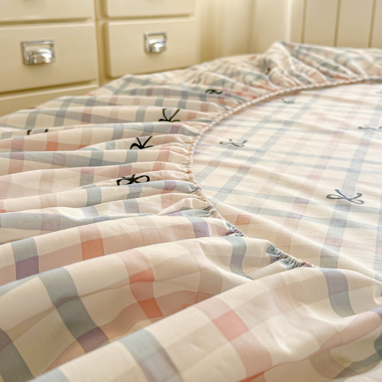 91家纺网 家纺一手货源 找家纺 易辰美 2026新款13372全棉纯棉印花卡通床笠单品床笠单件单床笠 红蓝熊猫