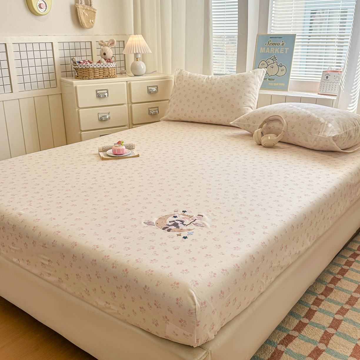 91家纺网 家纺一手货源 找家纺 易辰美 2026新款13372全棉纯棉印花卡通床笠单品床笠单件单床笠 月亮女孩（一）