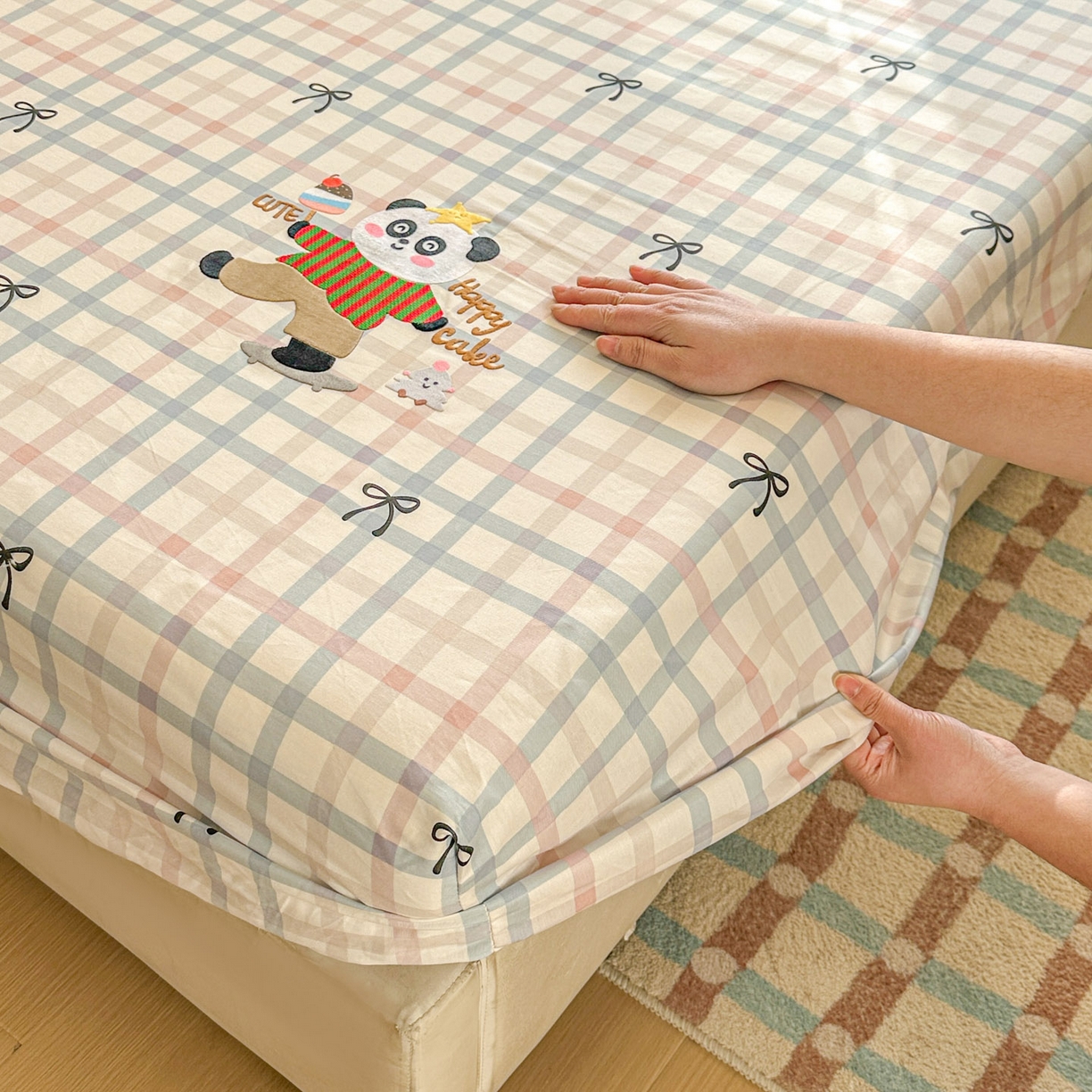 91家纺网 家纺一手货源 找家纺 易辰美 2026新款13372全棉纯棉印花卡通床笠单品床笠单件单床笠 红蓝熊猫