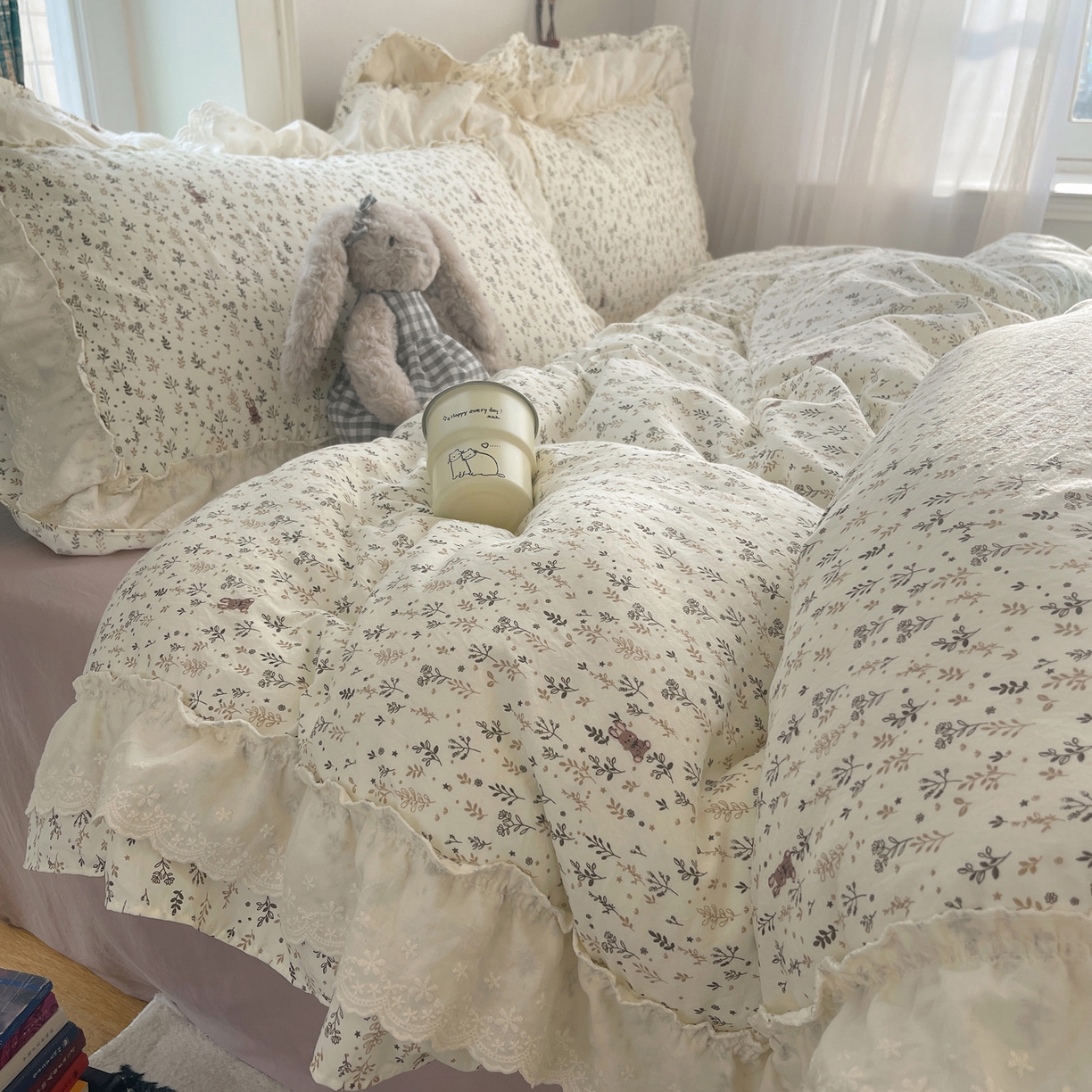 91家纺网 家纺一手货源 找家纺 韩都家居 2026春夏新款古法仿棉蕾丝花边四件套 奶杏蔷薇