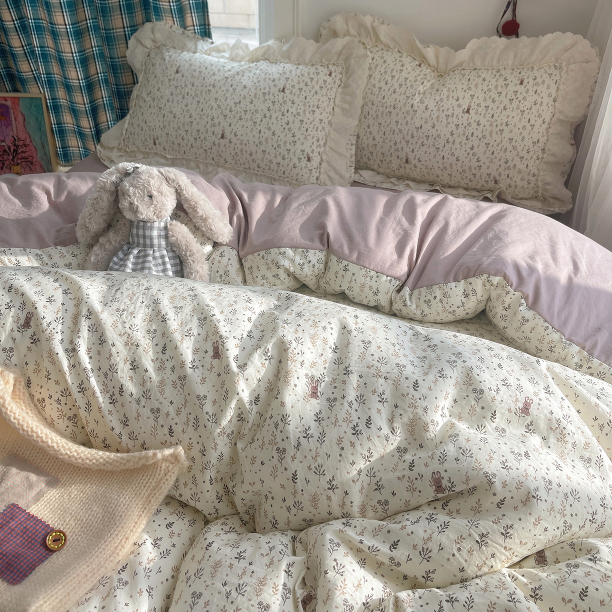 91家纺网 家纺一手货源 找家纺 韩都家居 2026春夏新款古法仿棉蕾丝花边四件套 奶杏蔷薇