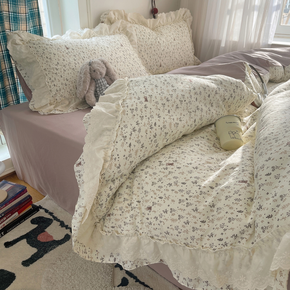 91家纺网 家纺一手货源 找家纺 韩都家居 2026春夏新款古法仿棉蕾丝花边四件套 奶杏蔷薇