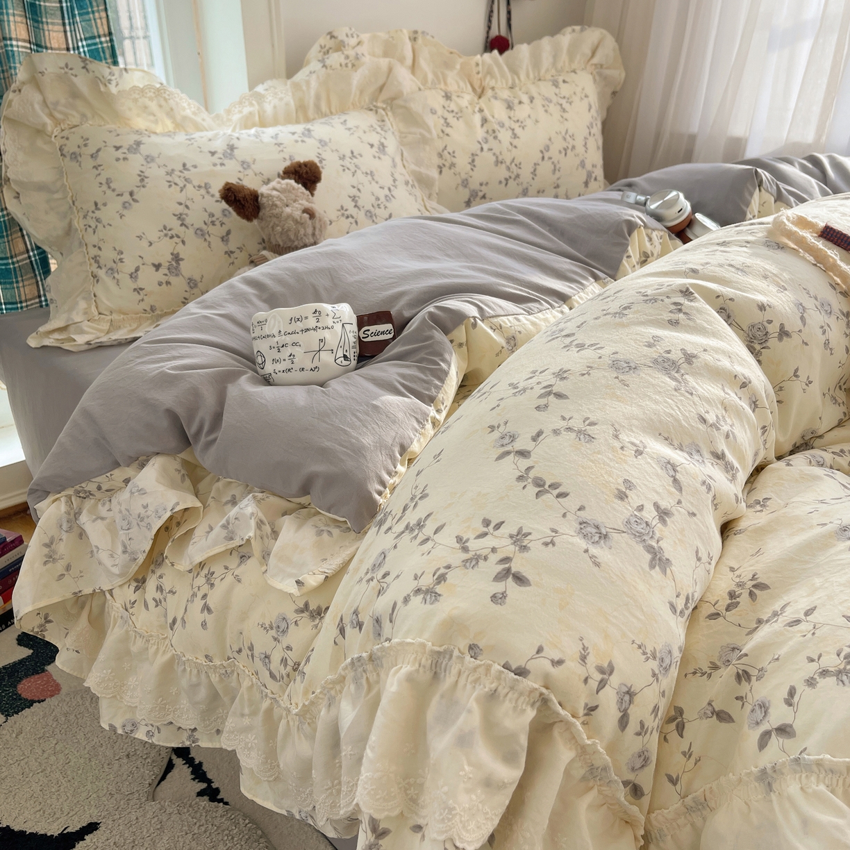 91家纺网 家纺一手货源 找家纺 韩都家居 2026春夏新款古法仿棉蕾丝花边四件套 雾里蔷薇