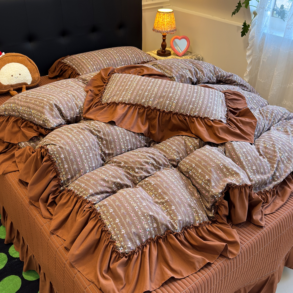 91家纺网 家纺一手货源 找家纺 （总）赫梵茜 2026新款韩系古法韩国水洗棉仿棉云感棉大布袋法式浪漫大花边床盖四件套