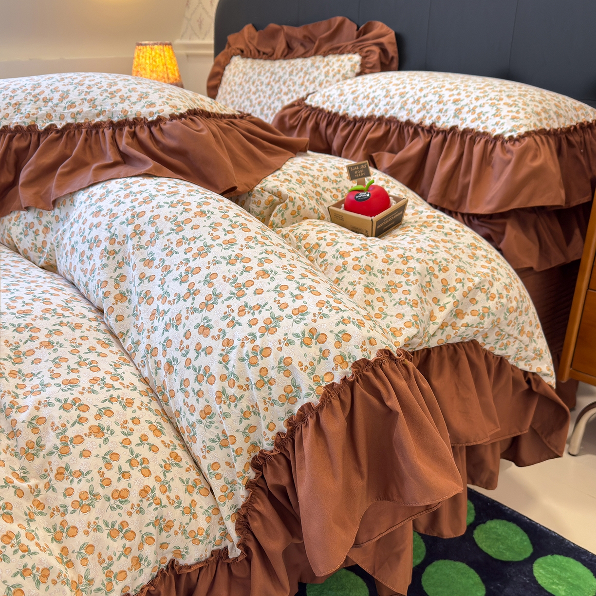 91家纺网 家纺一手货源 找家纺 赫梵茜 2026新款韩系古法韩国水洗棉仿棉云感棉大布袋法式浪漫大花边床盖四件套 春华秋实