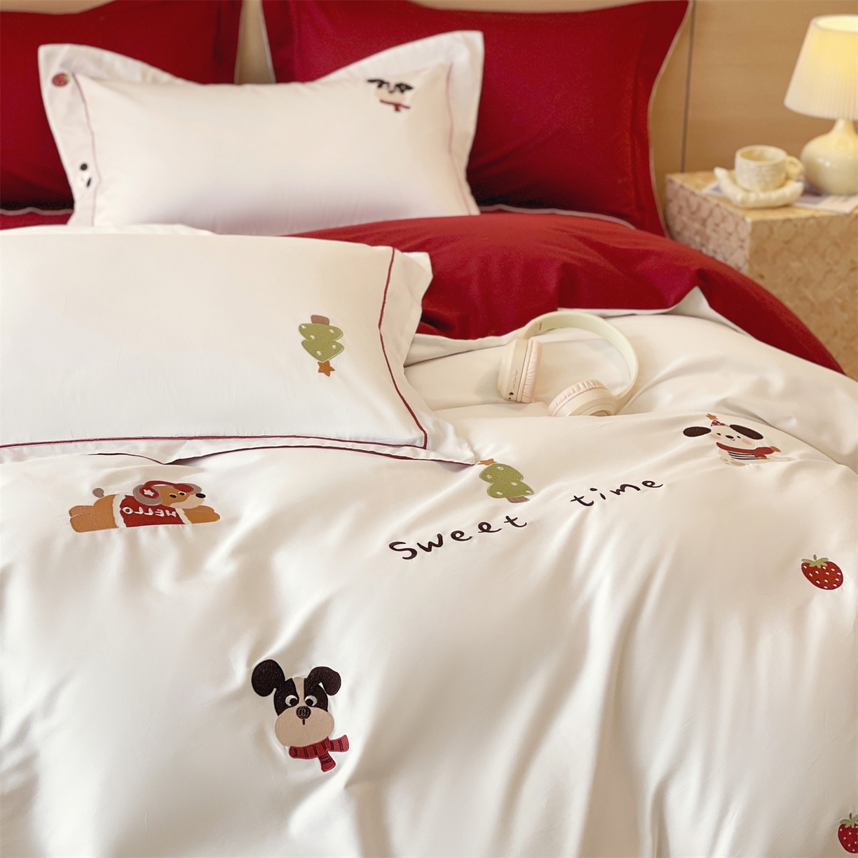 91家纺网 家纺一手货源 找家纺 （总）鼎飞家纺 2026新款100支新疆长绒棉绣花四件套--甜甜的时光