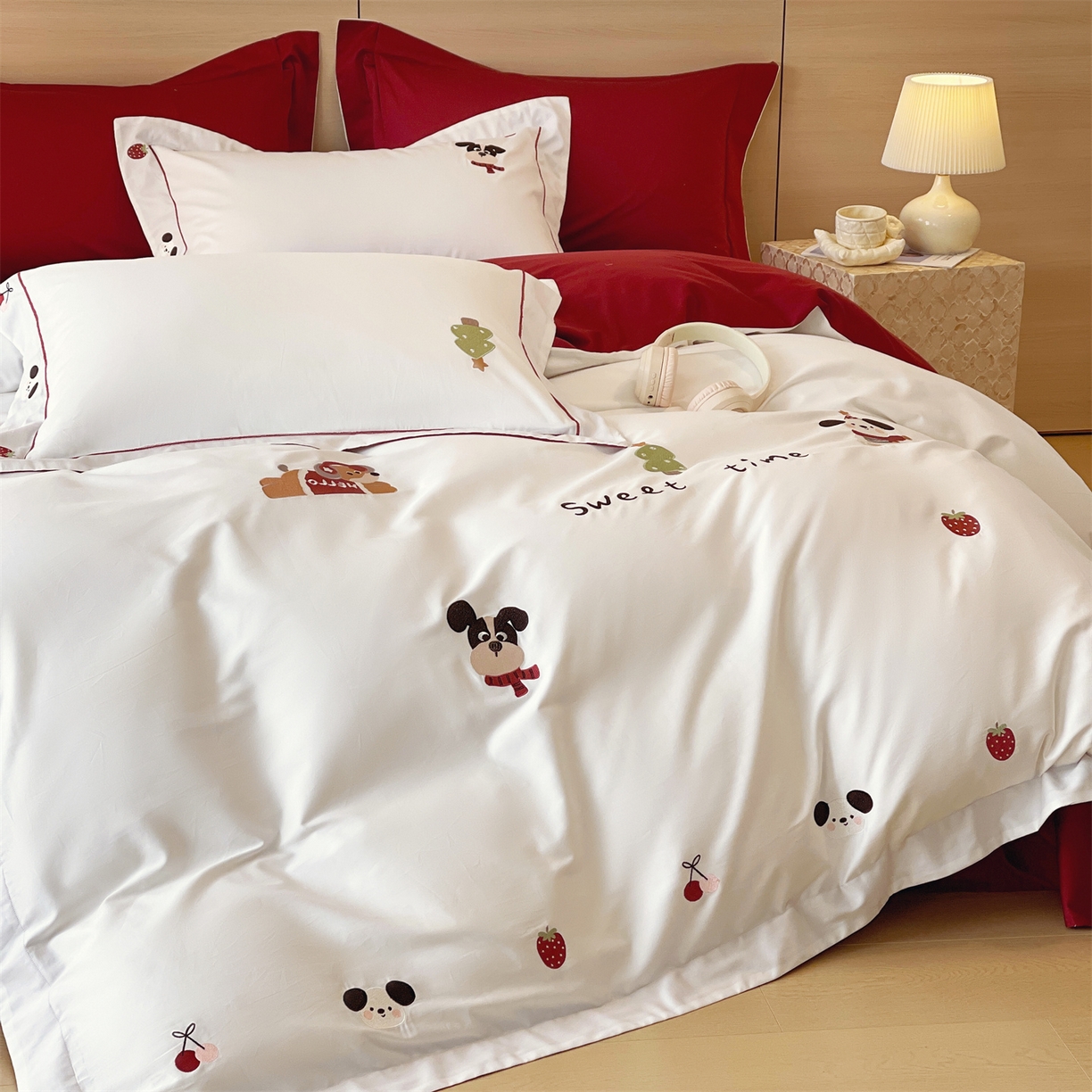 91家纺网 家纺一手货源 找家纺 （总）鼎飞家纺 2026新款100支新疆长绒棉绣花四件套--甜甜的时光