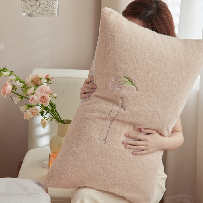 91家纺网 家纺一手货源 找家纺 （总）初拾 2024新款300g暖羊绒绣花牛奶绒四件套-绒郁金香