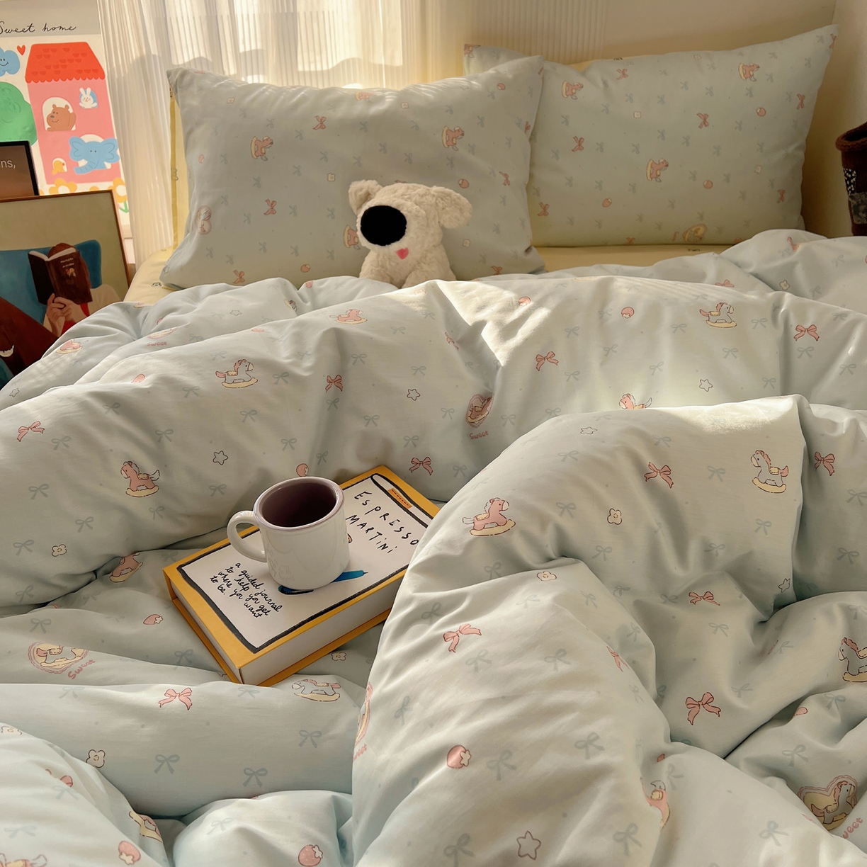 91家纺网 家纺一手货源 找家纺 XIWEN-希文家纺 2026春夏新款40支全棉13372卡通四件套 草莓小马-兰