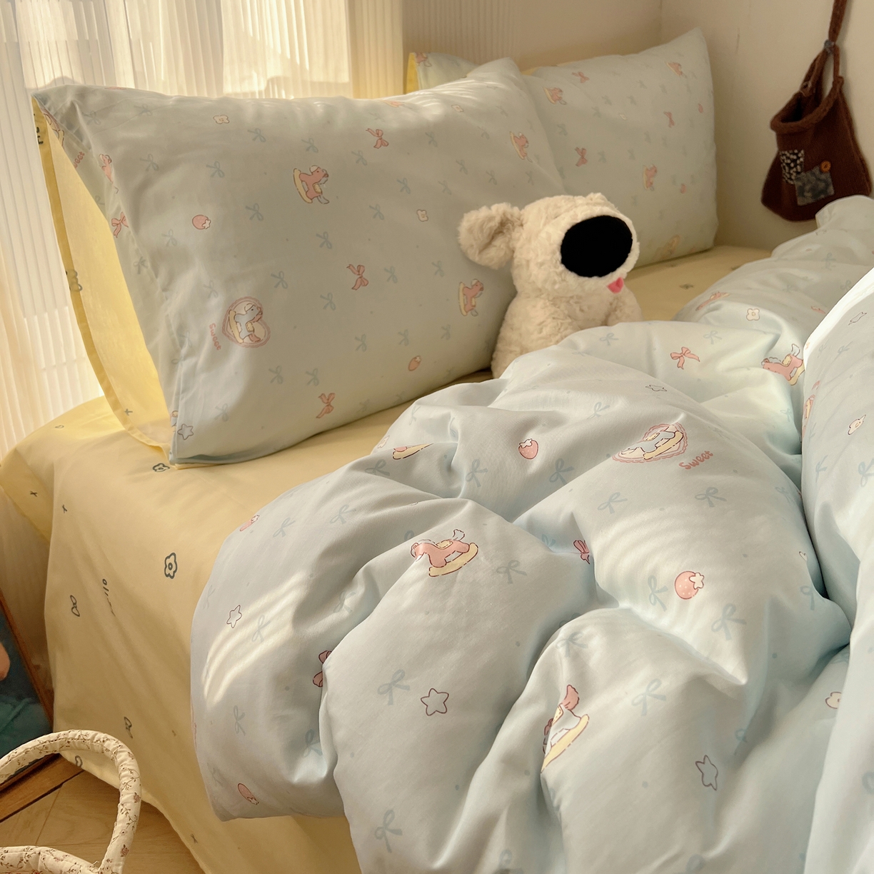 91家纺网 家纺一手货源 找家纺 XIWEN-希文家纺 2026春夏新款40支全棉13372卡通四件套 草莓小马-兰