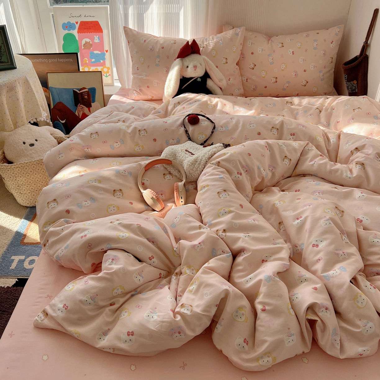 91家纺网 家纺一手货源 找家纺 XIWEN-希文家纺 2026春夏新款40支全棉13372卡通四件套 甜酱小猫-粉