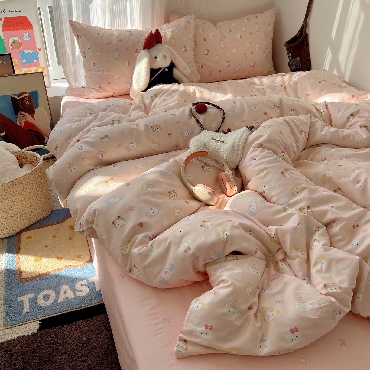 91家纺网 家纺一手货源 找家纺 XIWEN-希文家纺 2026春夏新款40支全棉13372卡通四件套 甜酱小猫-粉