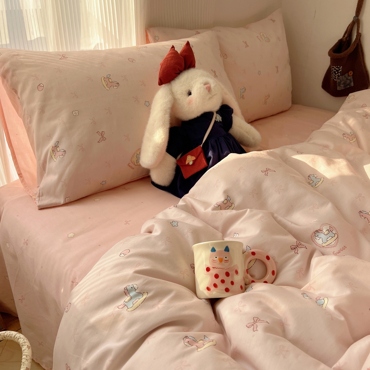 91家纺网 家纺一手货源 找家纺 XIWEN-希文家纺 2026春夏新款40支全棉13372卡通四件套 草莓小马-粉