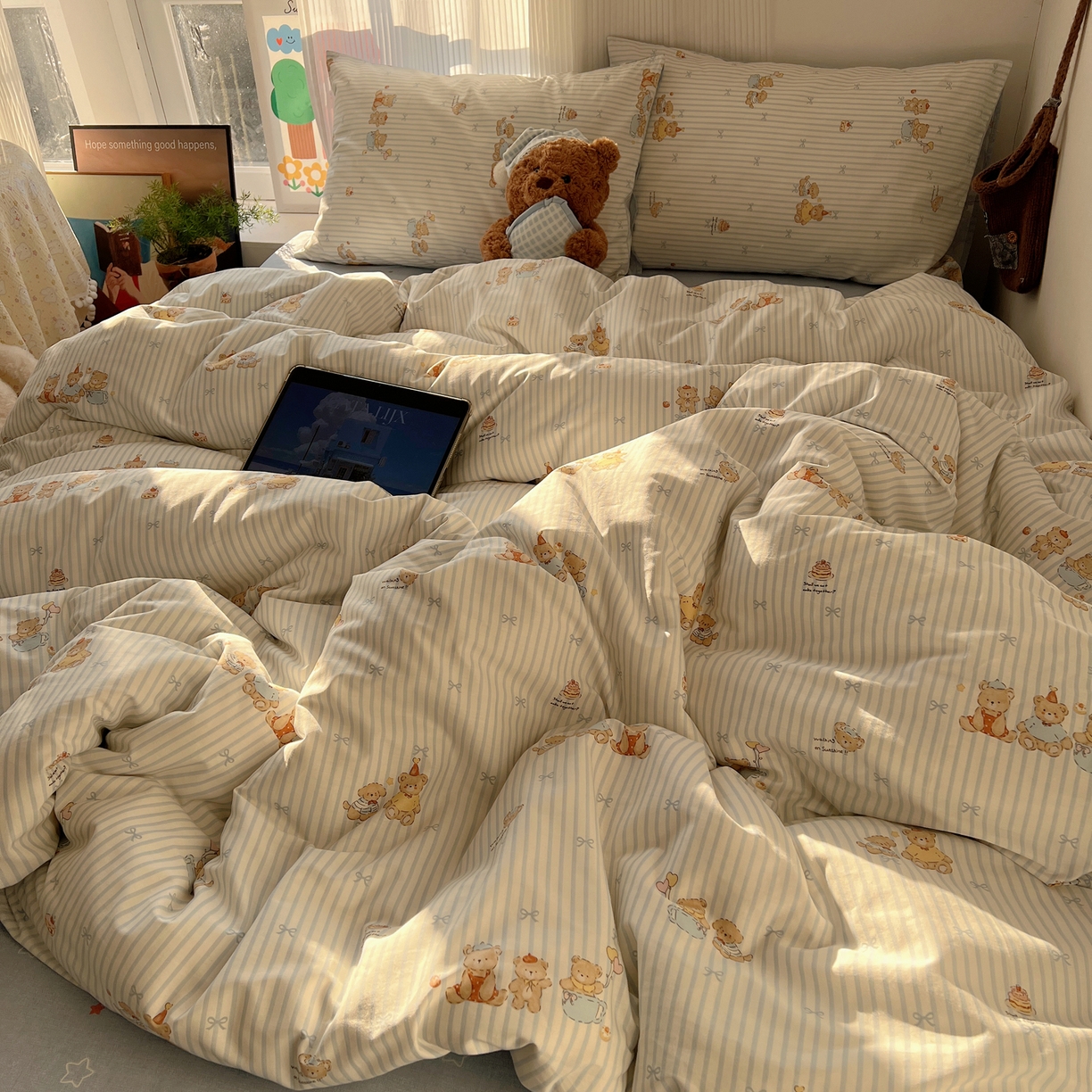 91家纺网 家纺一手货源 找家纺 XIWEN-希文家纺 2026春夏新款40支全棉13372卡通四件套 幸福小熊