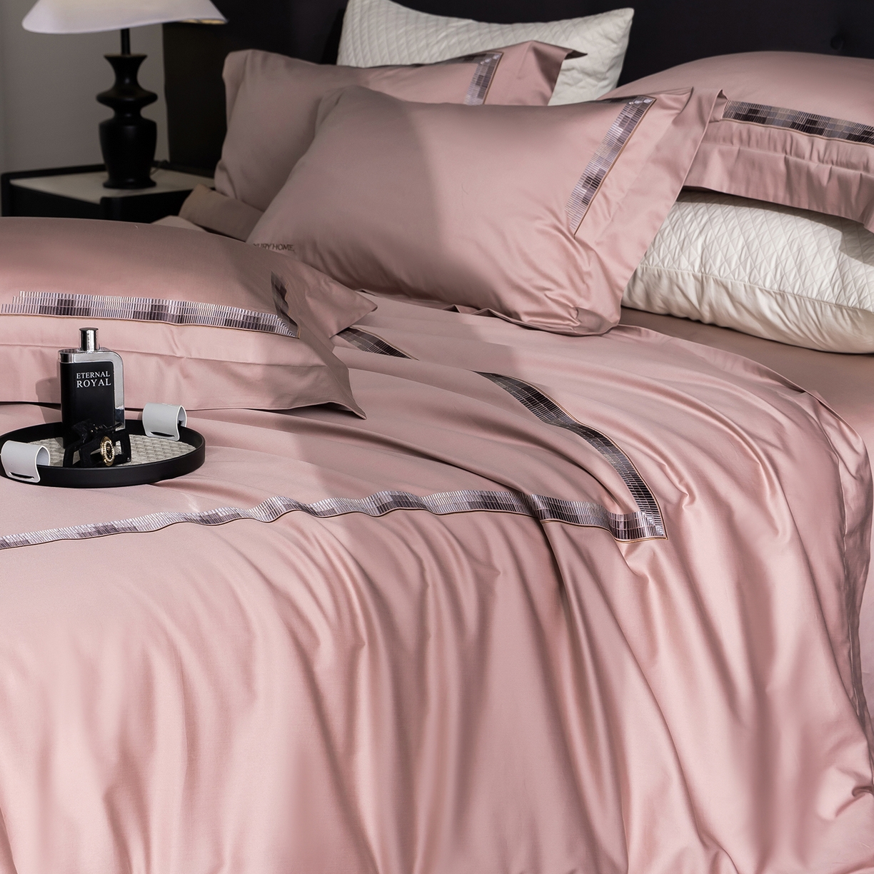 91家纺网 家纺一手货源 找家纺 时亿家居 2026新款100支全棉纯棉绣花四件套-至简逸品系列 逸品-粉