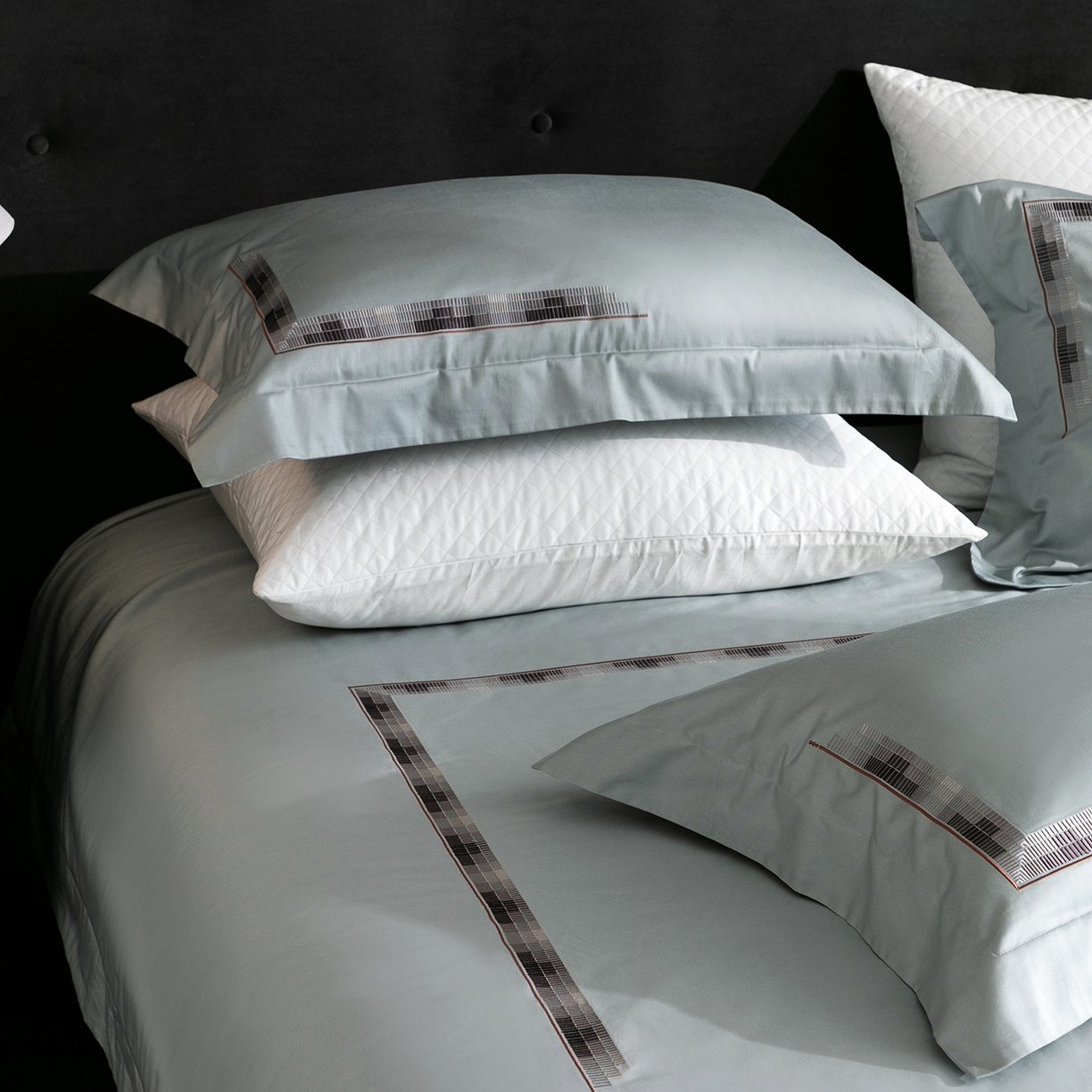 91家纺网 家纺一手货源 找家纺 时亿家居 2026新款100支全棉纯棉绣花四件套-至简逸品系列 逸品-蓝