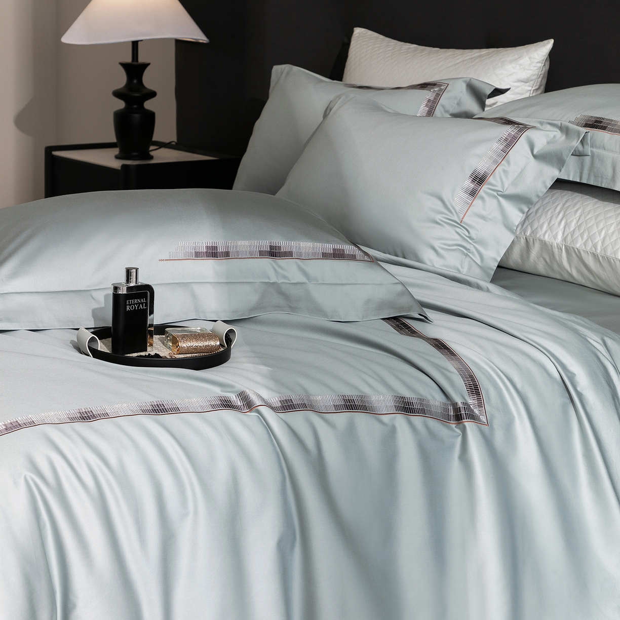 91家纺网 家纺一手货源 找家纺 时亿家居 2026新款100支全棉纯棉绣花四件套-至简逸品系列 逸品-蓝