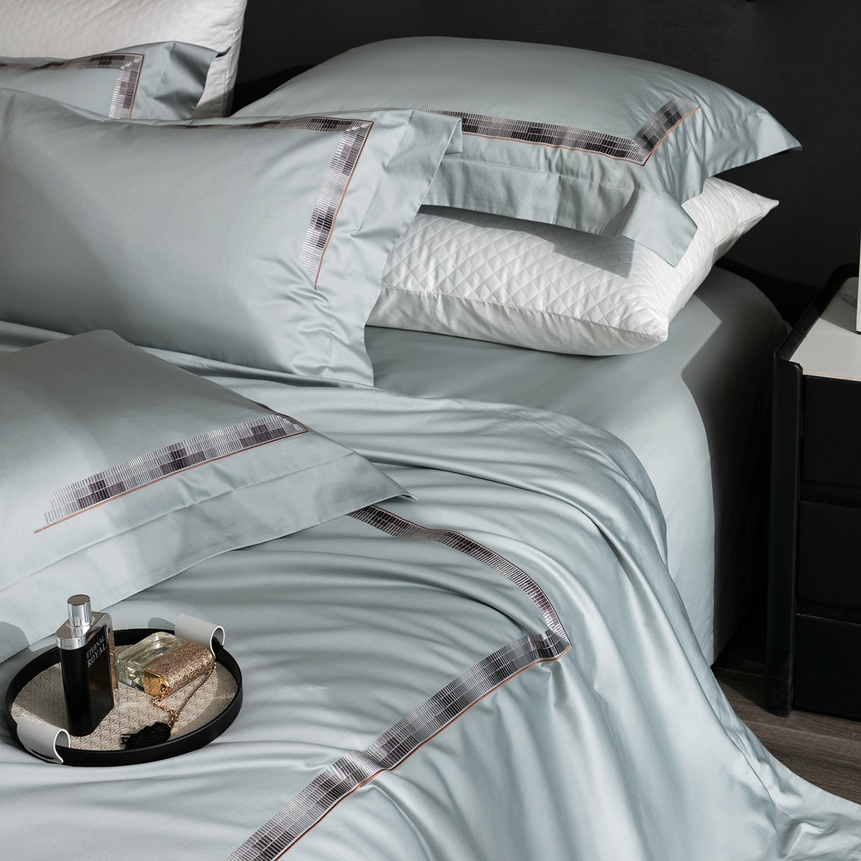 91家纺网 家纺一手货源 找家纺 时亿家居 2026新款100支全棉纯棉绣花四件套-至简逸品系列 逸品-蓝