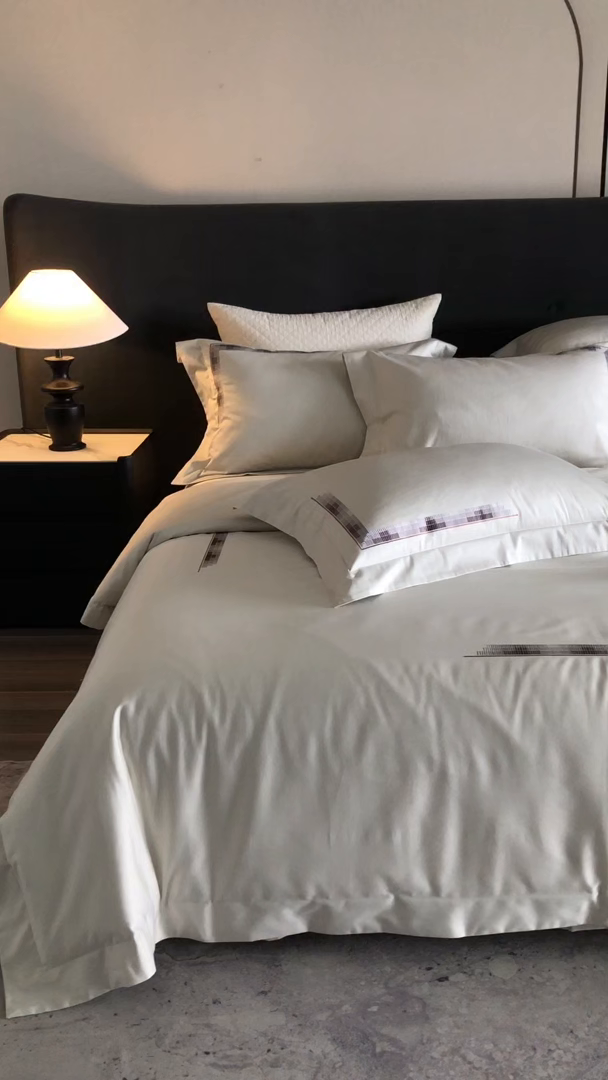 91家纺网 家纺一手货源 找家纺 时亿家居 2026新款100支全棉纯棉绣花四件套-至简逸品系列 逸品-香槟