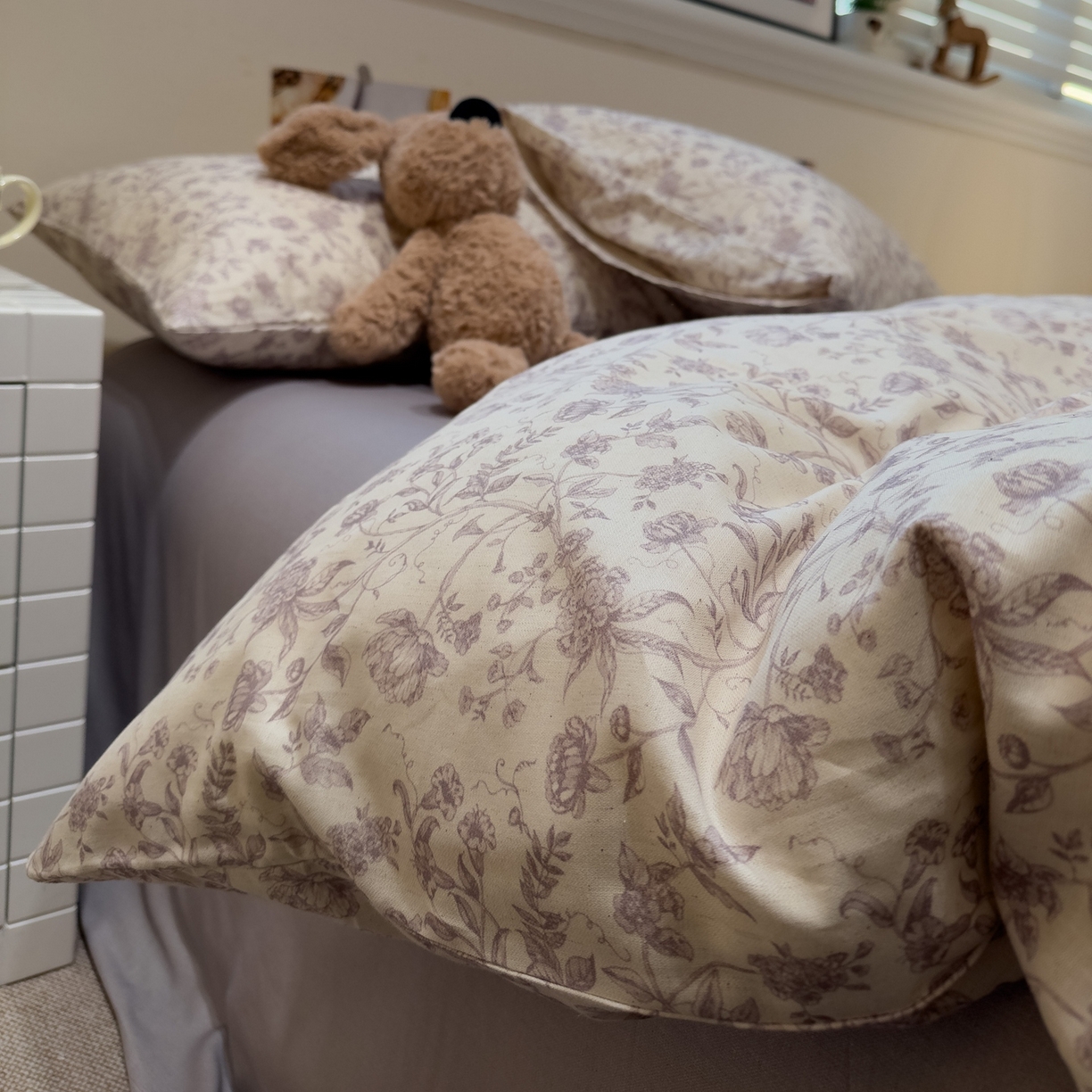 91家纺网 家纺一手货源 找家纺 珺柔家纺 2026新款亲肤舒适棉麻印花四件套 春风里