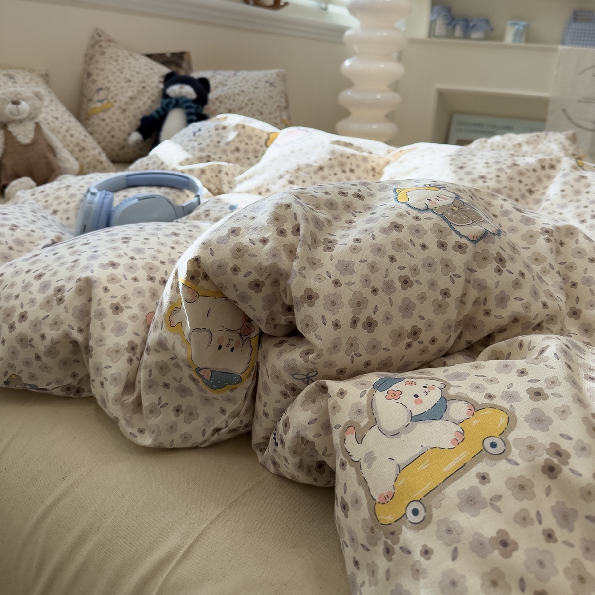 91家纺网 家纺一手货源 找家纺 珺柔家纺 2026新款亲肤舒适棉麻印花四件套 滑板小狗