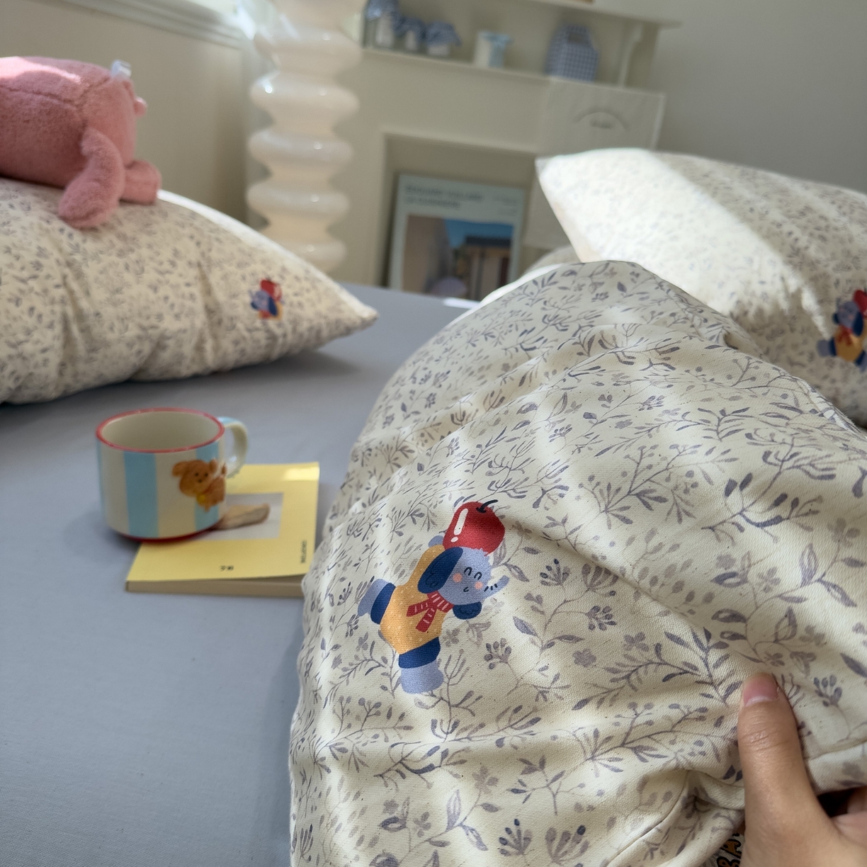 91家纺网 家纺一手货源 找家纺 珺柔家纺 2026新款亲肤舒适棉麻印花四件套 小狮子