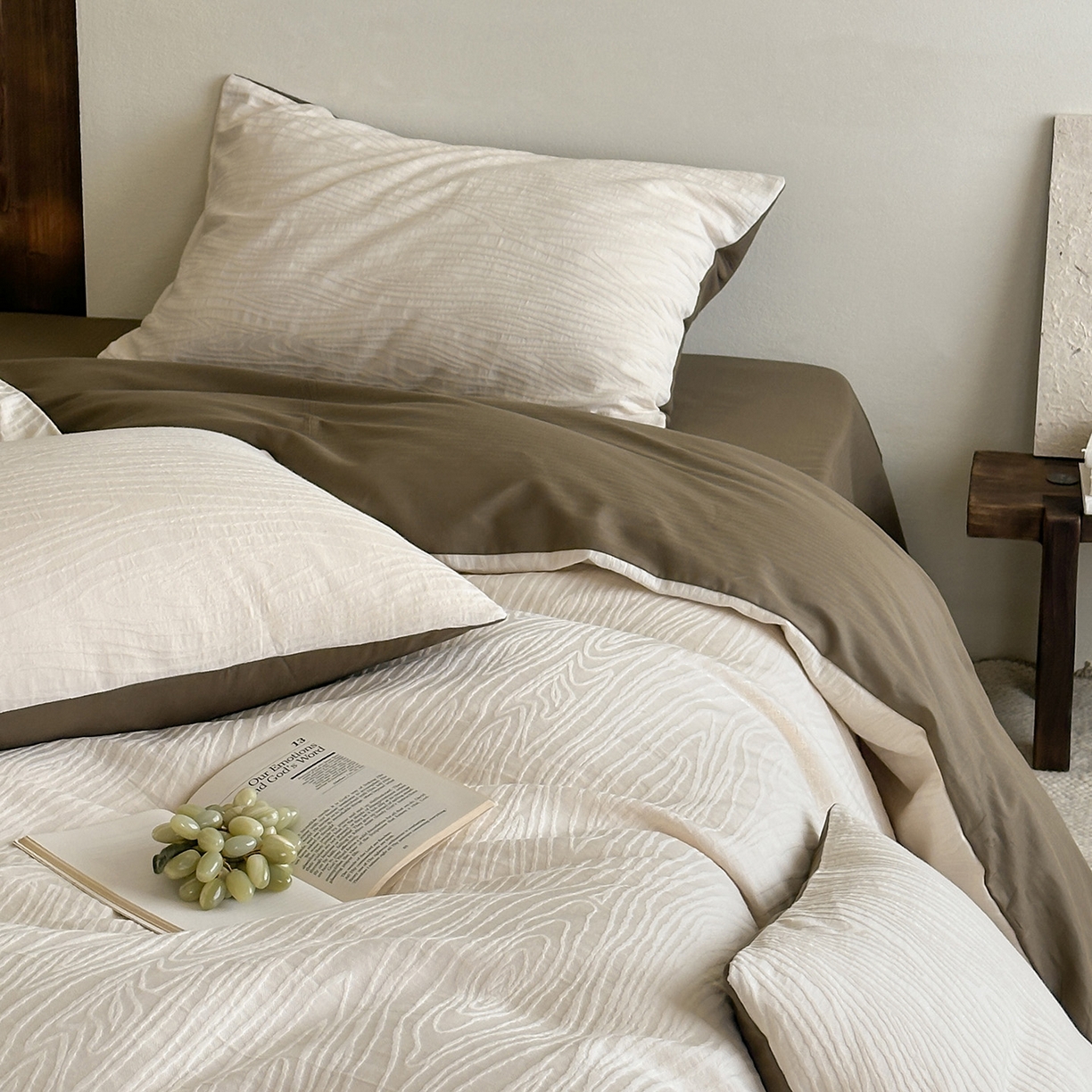 91家纺网 家纺一手货源 找家纺 静家居-简约原创家纺 2026新款奶油叱咤风60s全棉纯棉厚织提花四件套轻屿 轻屿-素珀