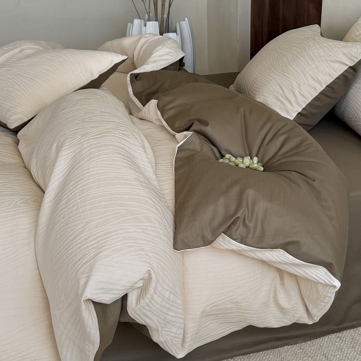 91家纺网 家纺一手货源 找家纺 静家居-简约原创家纺 2026新款奶油叱咤风60s全棉纯棉厚织提花四件套轻屿 轻屿-素珀