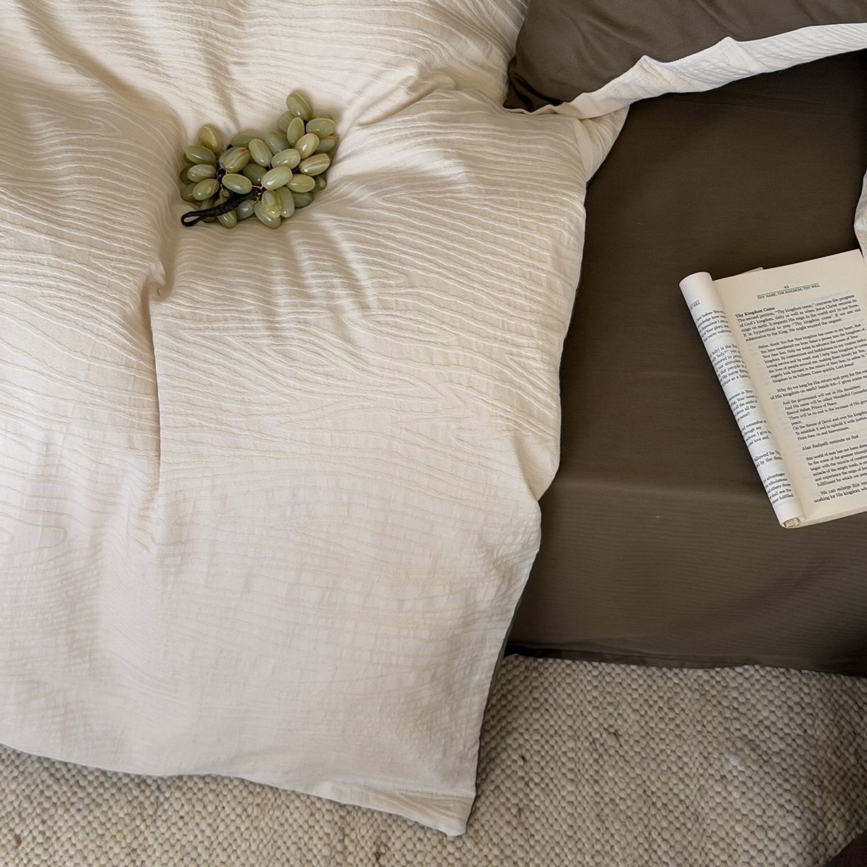 91家纺网 家纺一手货源 找家纺 静家居-简约原创家纺 2026新款奶油叱咤风60s全棉纯棉厚织提花四件套轻屿 轻屿-素珀