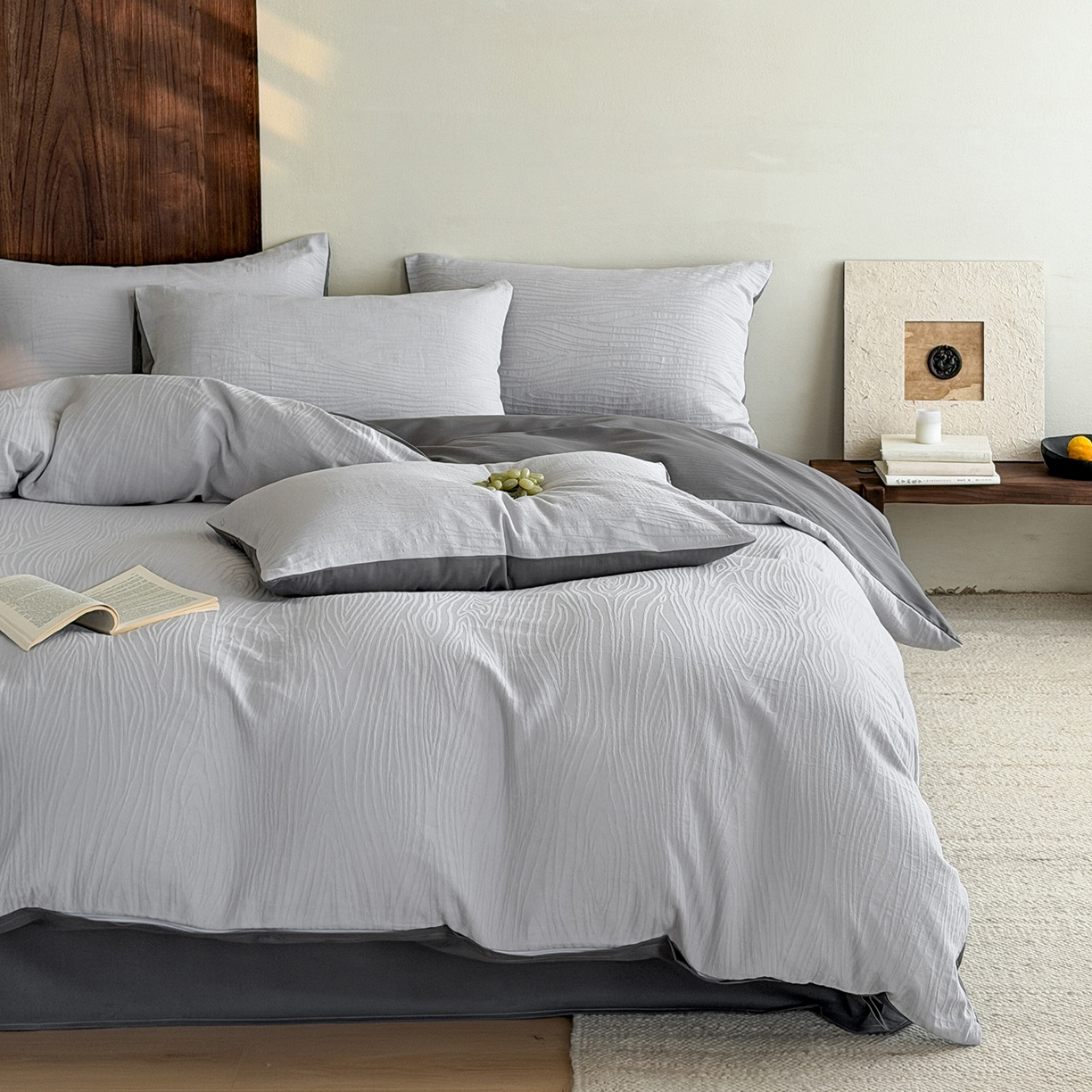 91家纺网 家纺一手货源 找家纺 静家居-简约原创家纺 2026新款奶油叱咤风60s全棉纯棉厚织提花四件套轻屿 轻屿-烟灰