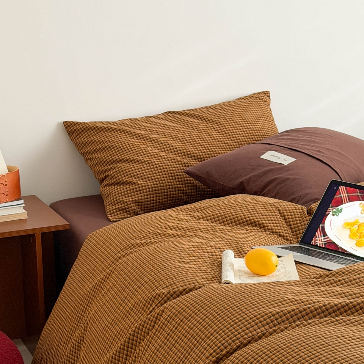 91家纺网 家纺一手货源 找家纺 十里居 2026新款lns博主风全棉纯棉色织水洗棉四件套 焦糖黄格