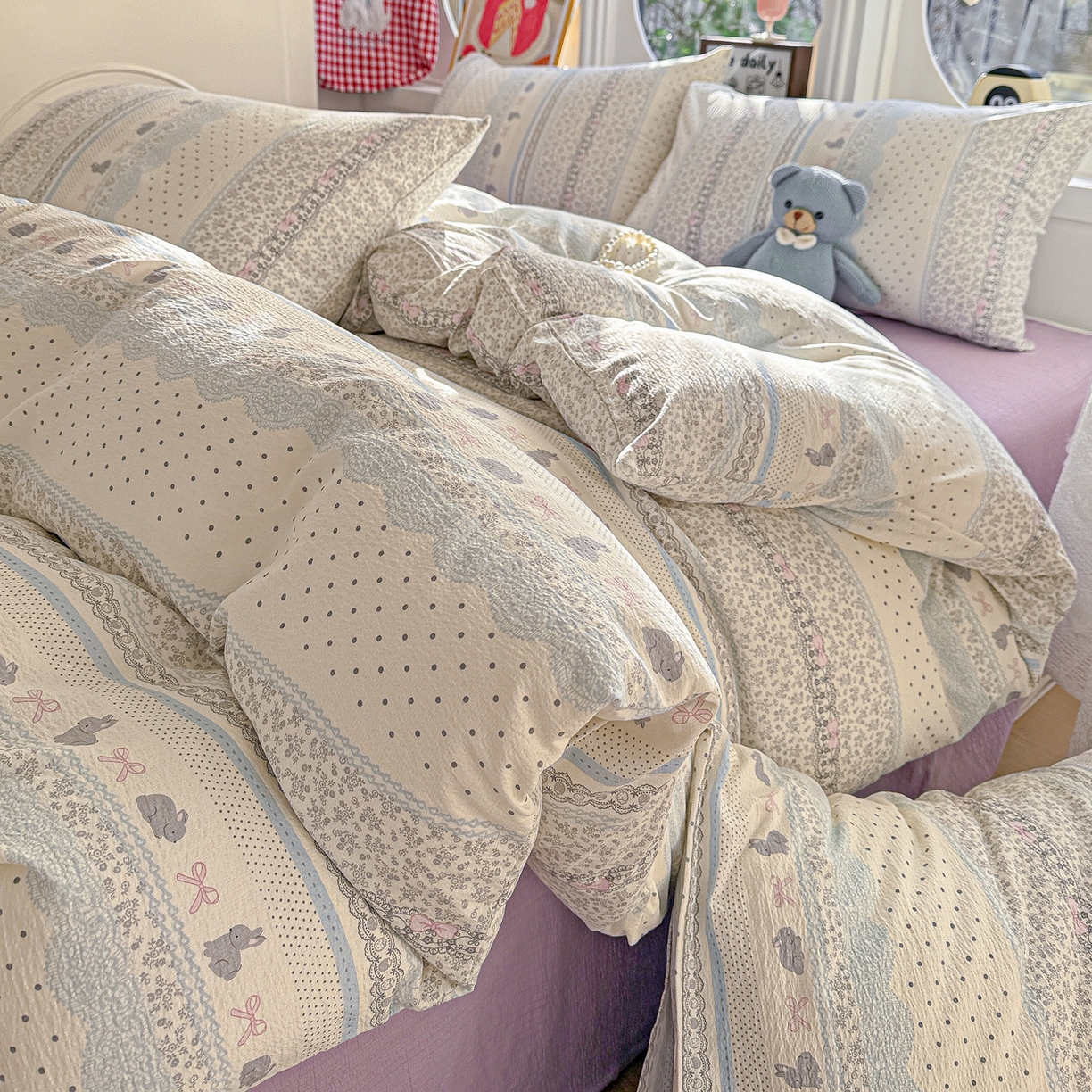 91家纺网 家纺一手货源 找家纺 朵朵家纺 2026新款云感木棉皱皱纱双层纱印花四件套 安琪拉