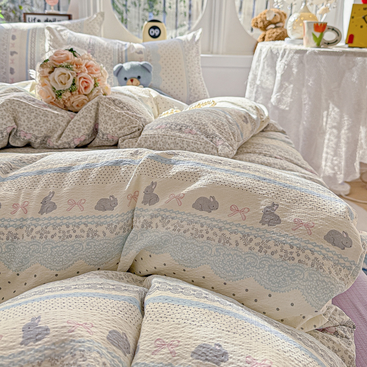 91家纺网 家纺一手货源 找家纺 朵朵家纺 2026新款云感木棉皱皱纱双层纱印花四件套 安琪拉