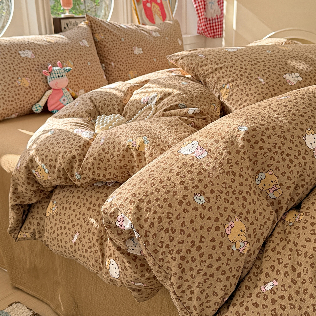 91家纺网 家纺一手货源 找家纺 朵朵家纺 2026新款云感木棉皱皱纱双层纱印花四件套 豹纹KT