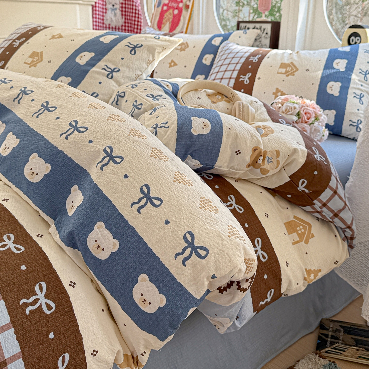 91家纺网 家纺一手货源 找家纺 朵朵家纺 2026新款云感木棉皱皱纱双层纱印花四件套 北半球