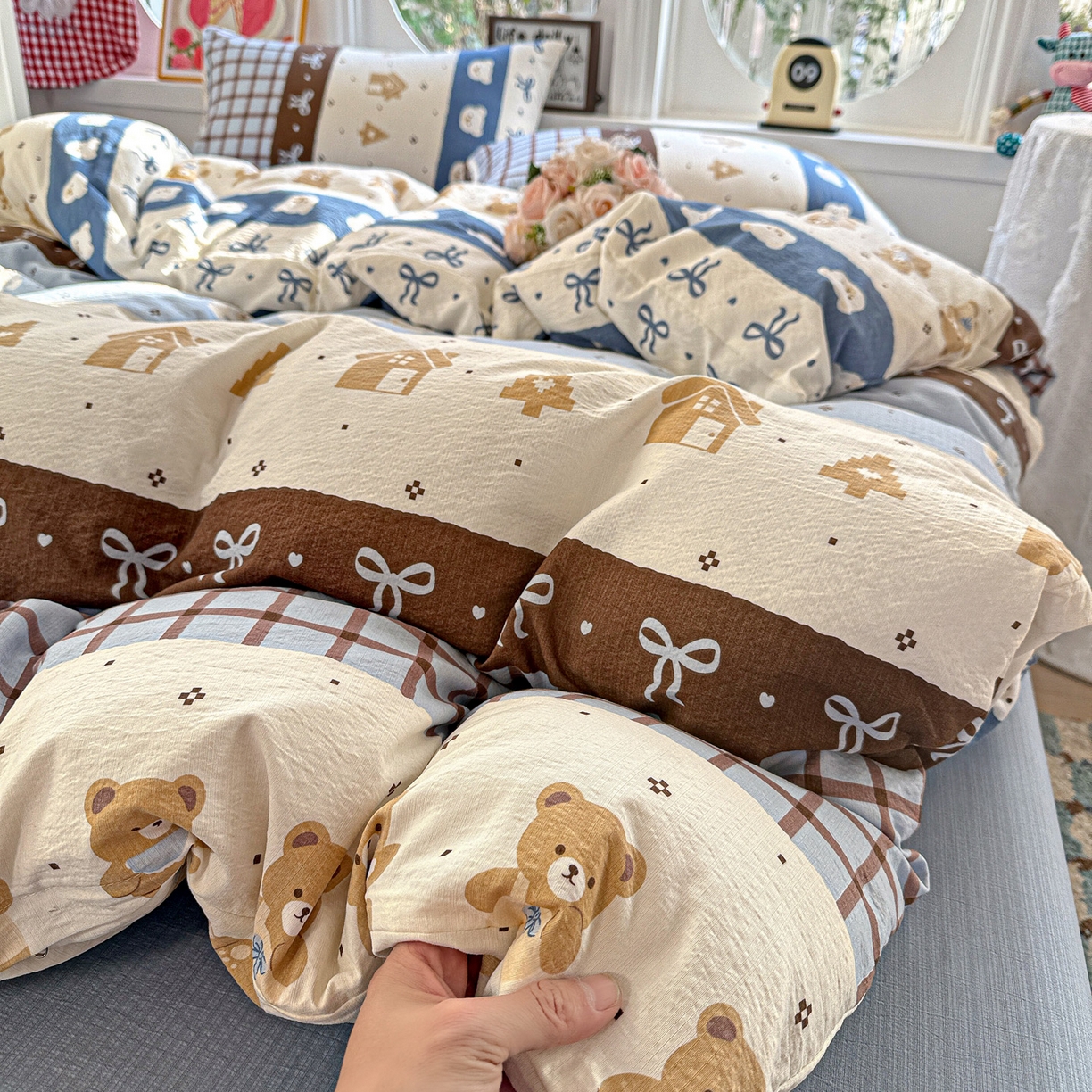 91家纺网 家纺一手货源 找家纺 朵朵家纺 2026新款云感木棉皱皱纱双层纱印花四件套 北半球