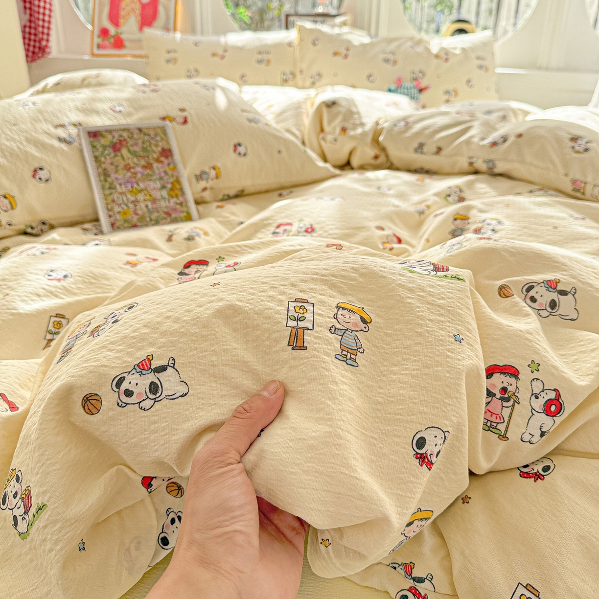 91家纺网 家纺一手货源 找家纺 朵朵家纺 2026新款云感木棉皱皱纱双层纱印花四件套 好朋友