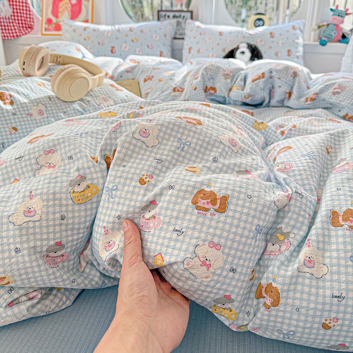 91家纺网 家纺一手货源 找家纺 朵朵家纺 2026新款云感木棉皱皱纱双层纱印花四件套 萌宠派对