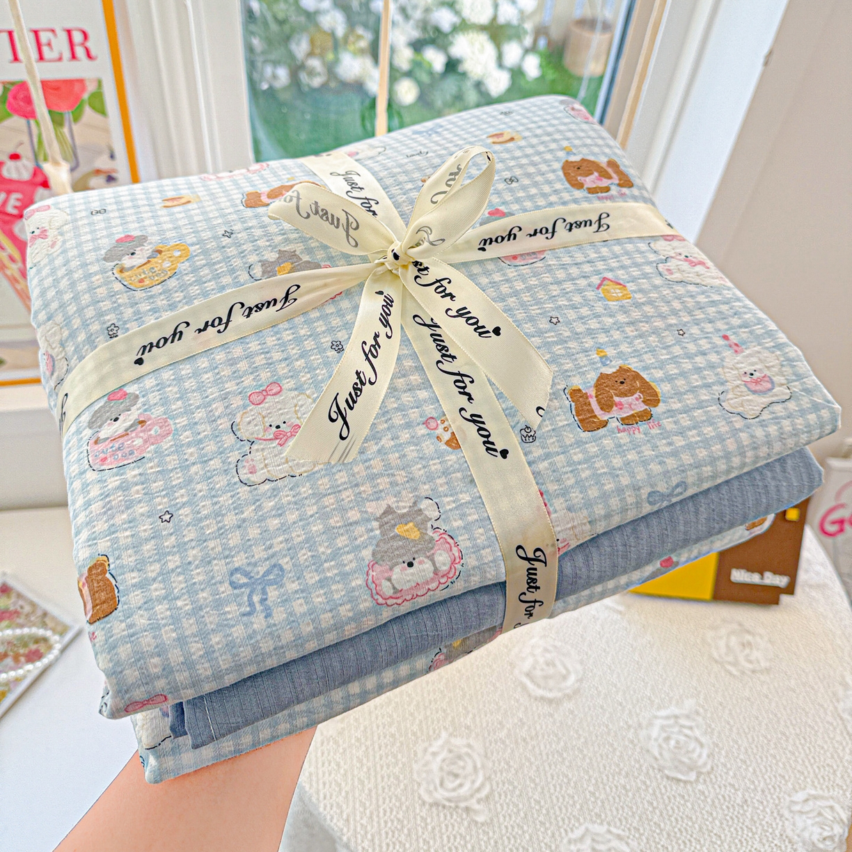 91家纺网 家纺一手货源 找家纺 朵朵家纺 2026新款云感木棉皱皱纱双层纱印花四件套 萌宠派对