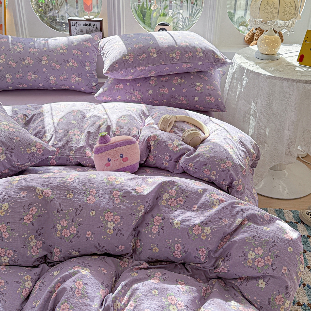 91家纺网 家纺一手货源 找家纺 朵朵家纺 2026新款云感木棉皱皱纱双层纱印花四件套 芊芊花语