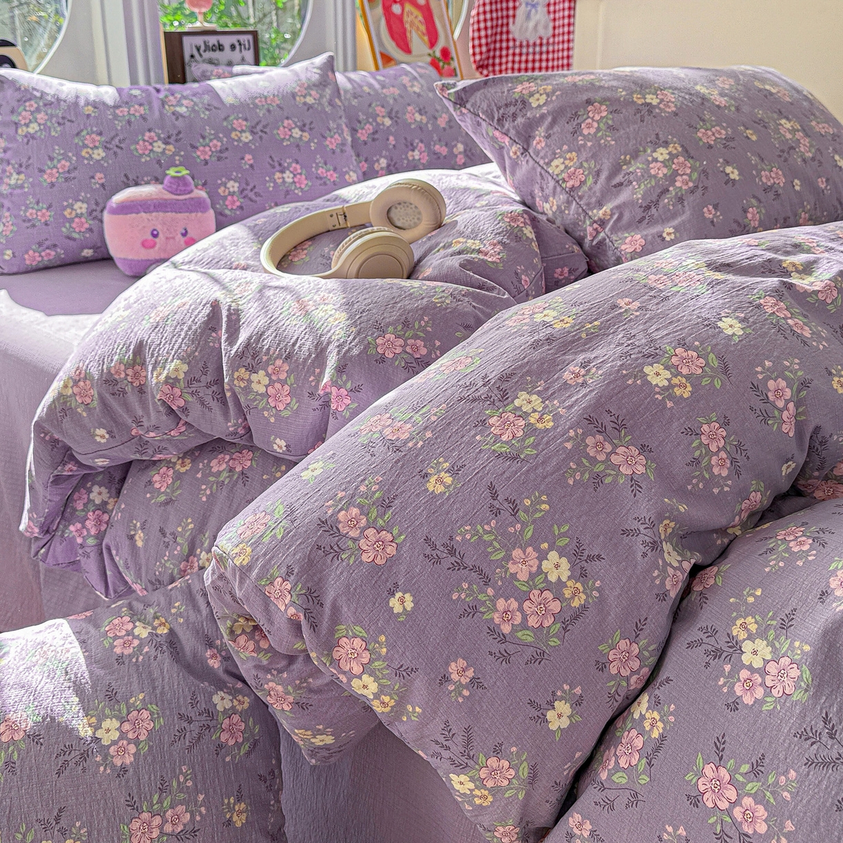 91家纺网 家纺一手货源 找家纺 朵朵家纺 2026新款云感木棉皱皱纱双层纱印花四件套 芊芊花语