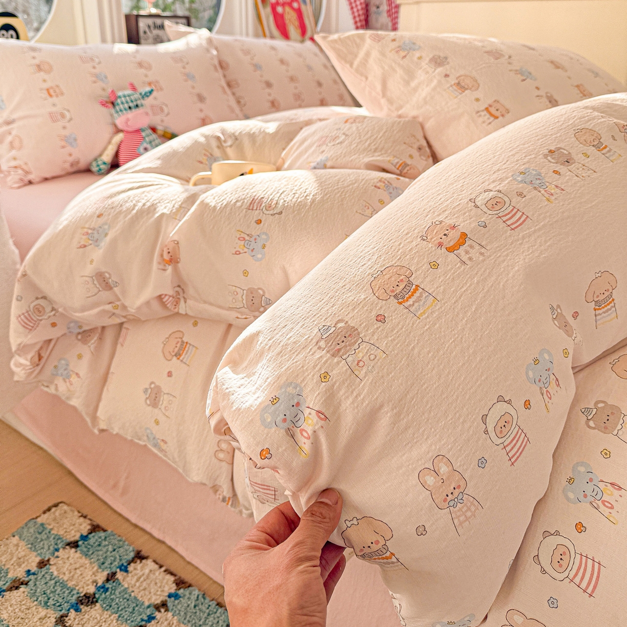 91家纺网 家纺一手货源 找家纺 朵朵家纺 2026新款云感木棉皱皱纱双层纱印花四件套 森林乐园