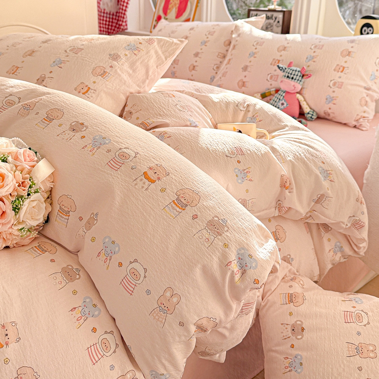 91家纺网 家纺一手货源 找家纺 朵朵家纺 2026新款云感木棉皱皱纱双层纱印花四件套 森林乐园