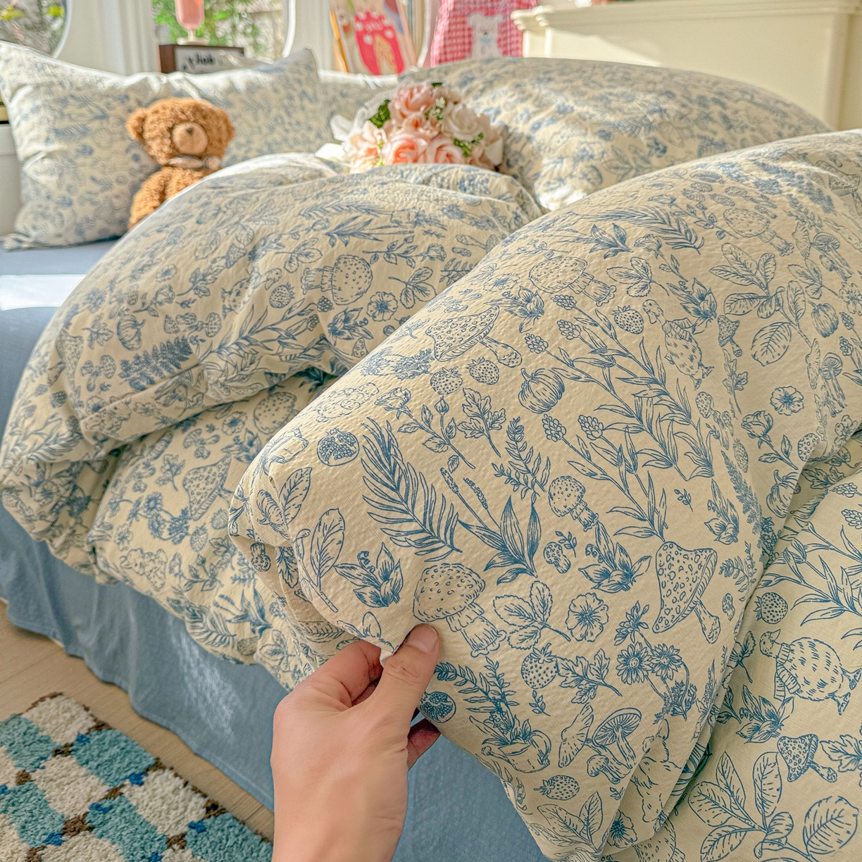 91家纺网 家纺一手货源 找家纺 朵朵家纺 2026新款云感木棉皱皱纱双层纱印花四件套 森林密语