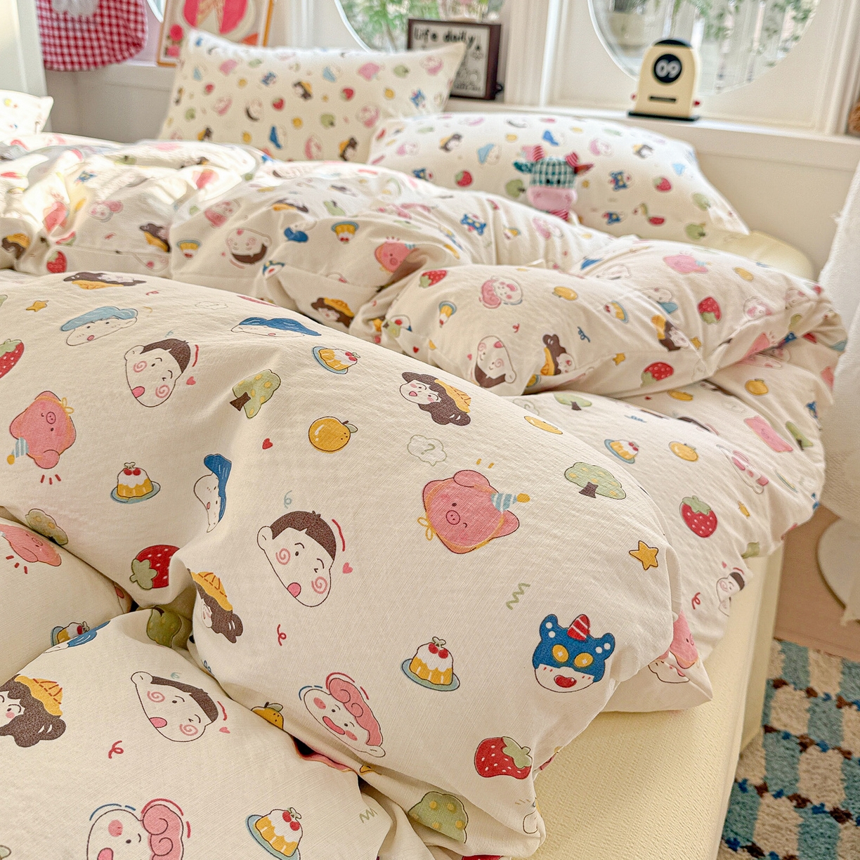 91家纺网 家纺一手货源 找家纺 朵朵家纺 2026新款云感木棉皱皱纱双层纱印花四件套 小新e族