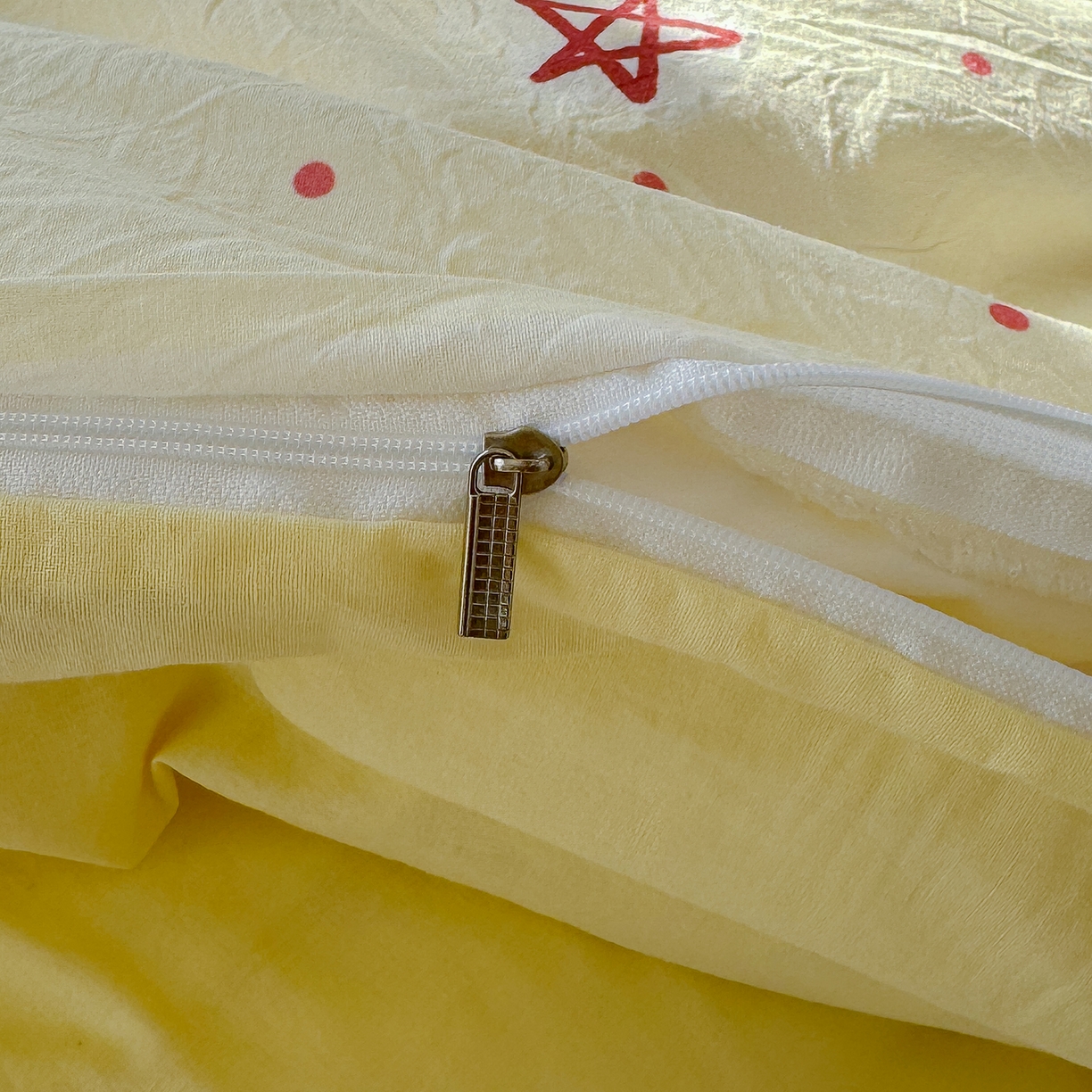 91家纺网 家纺一手货源 找家纺 颜选 2026新款仿棉105克加厚水洗棉四件套-有买家秀 甜心小红帽