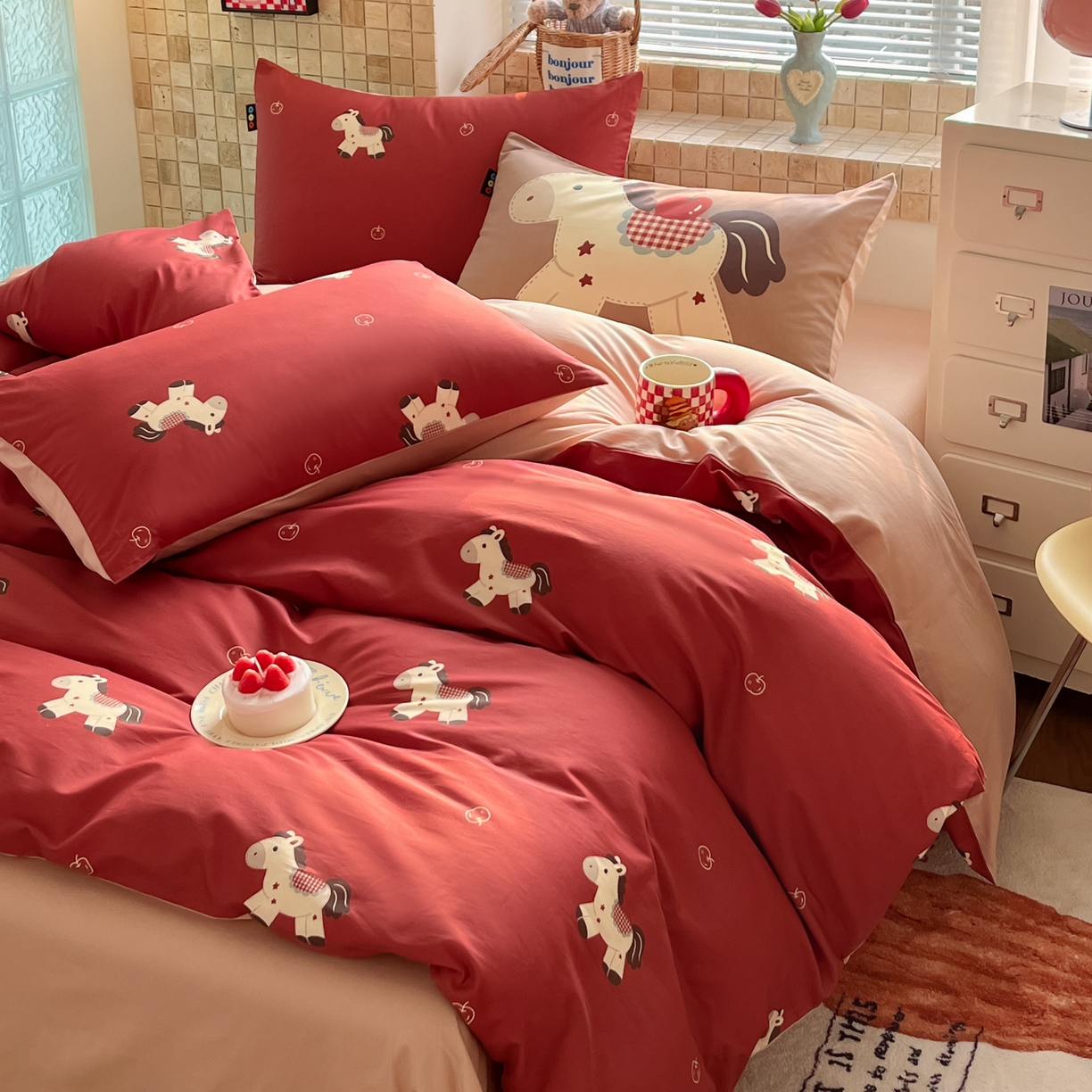 91家纺网 家纺一手货源 找家纺 （总）RYB红黄兰 2026新款新年小马ins风全棉纯棉四件套三件套